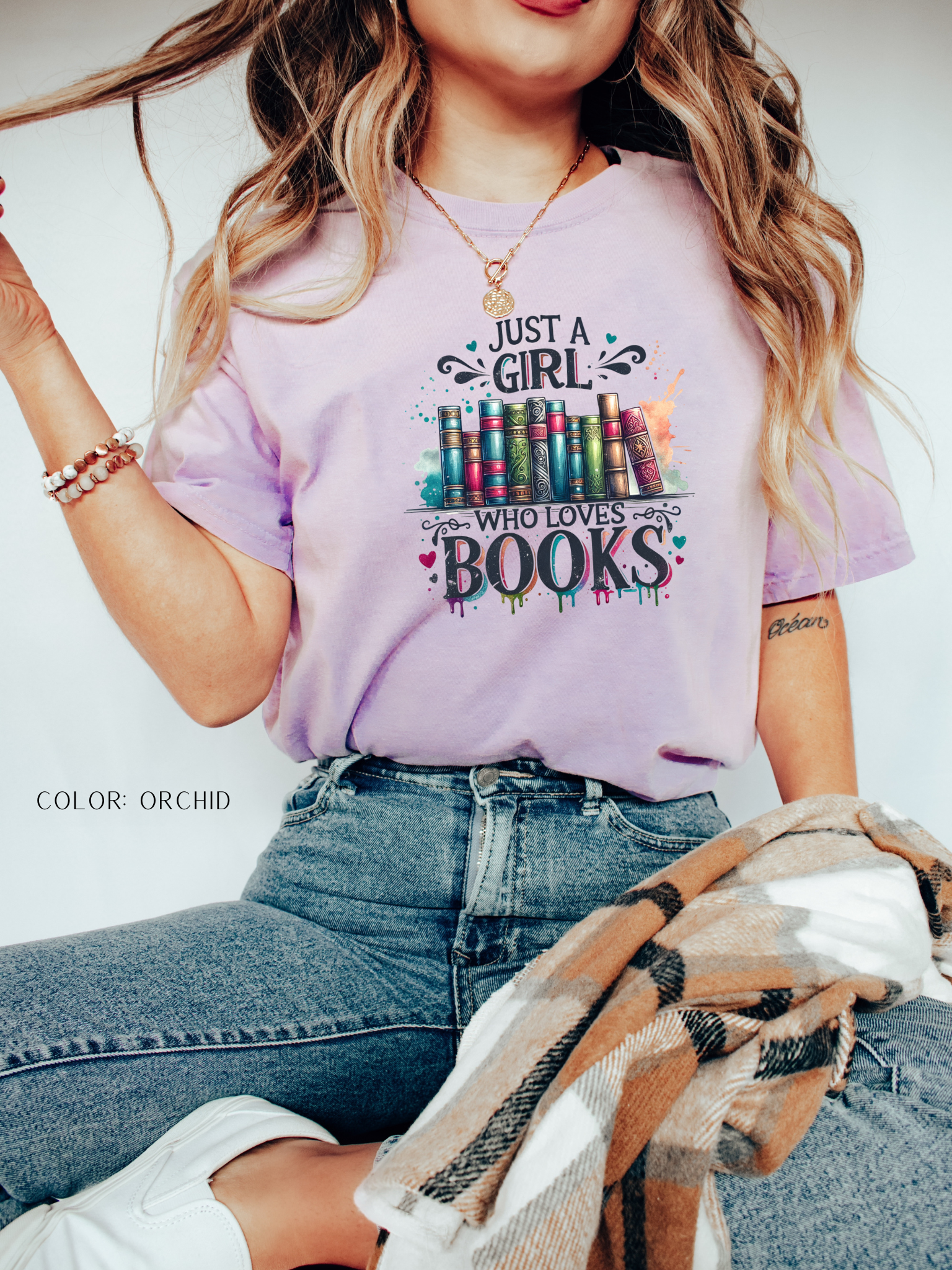 Just A Girl Who Loves Books T-Shirt