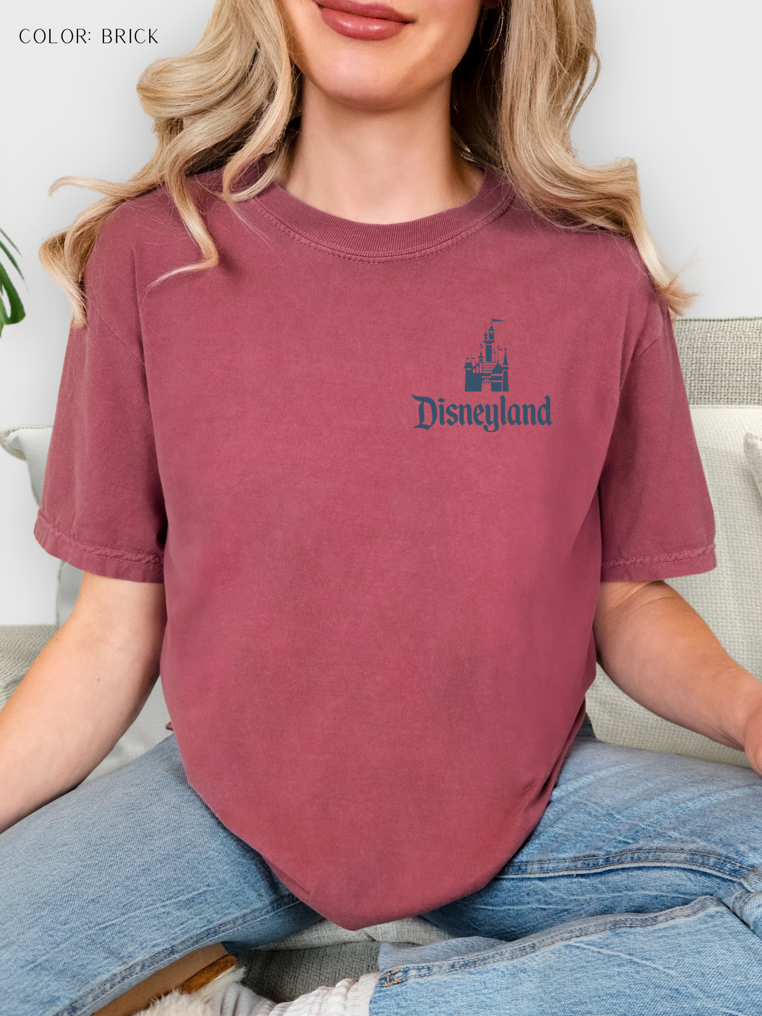 Vintage Disneyland Castle Unisex T-Shirt