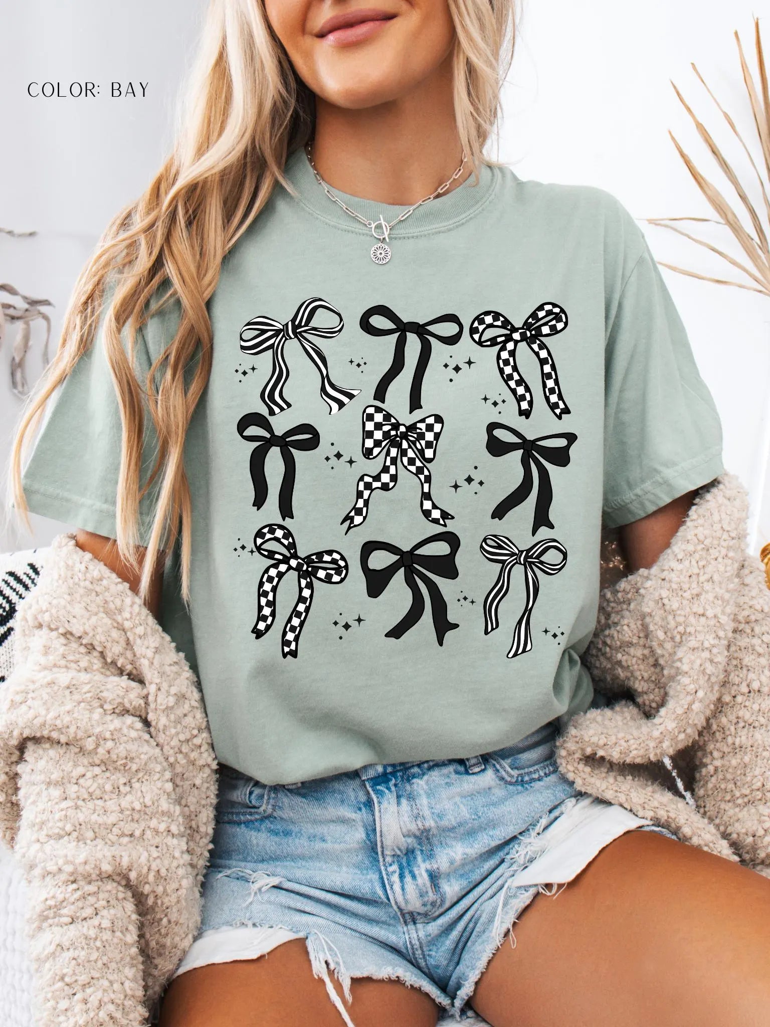 Black and Checkered Bow Coquette Design T-Shirt